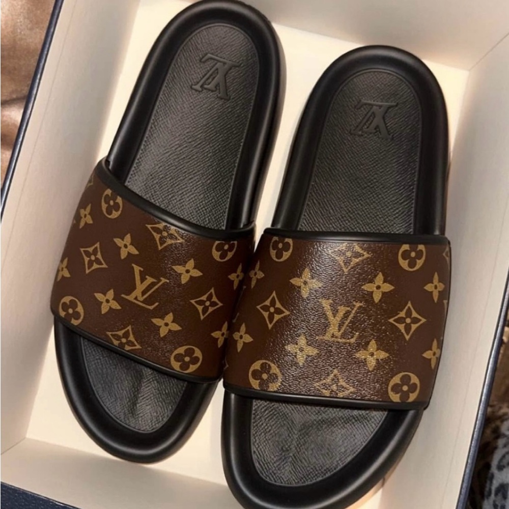 Louis Vuitton Monogram Brown and Gold Sandals - Picture 2 of 5